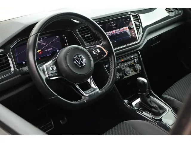 Volkswagen T-Roc 1.5 TSI 150pk DSG 2x R-Line Trekhaak Camera Stoelverwarming Beats Panoramadak Navig...