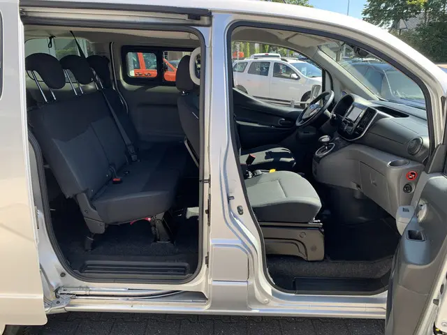 Nissan NV200