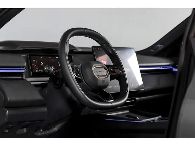 Lynk & Co 08
