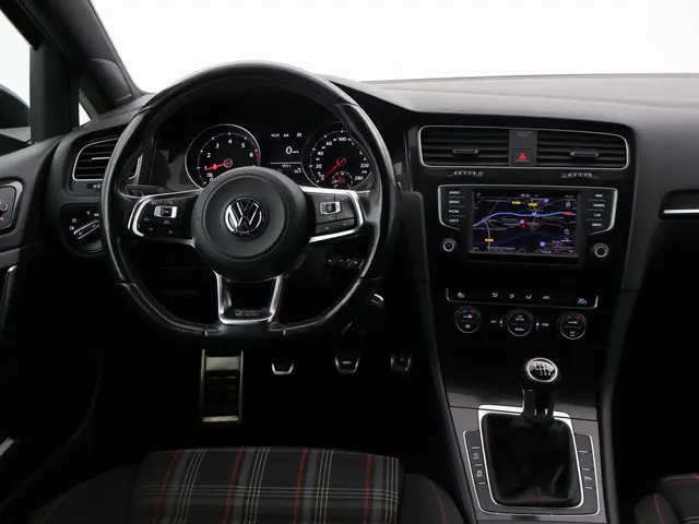 Volkswagen Golf 2.0 TSI GTI 220 PK HANDGESCHAKELD 5-DEURS ORIGINEEL NEDERLANDS