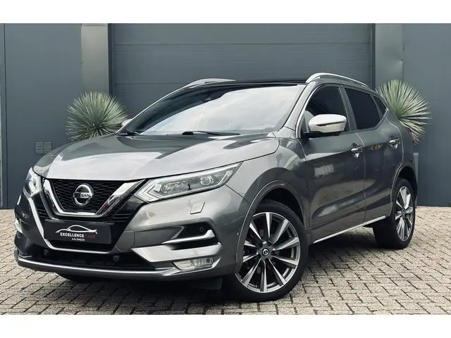 Nissan Qashqai 1.3 DIG-T Tekna + Pano/Navi/Camera/AppleCarPlay