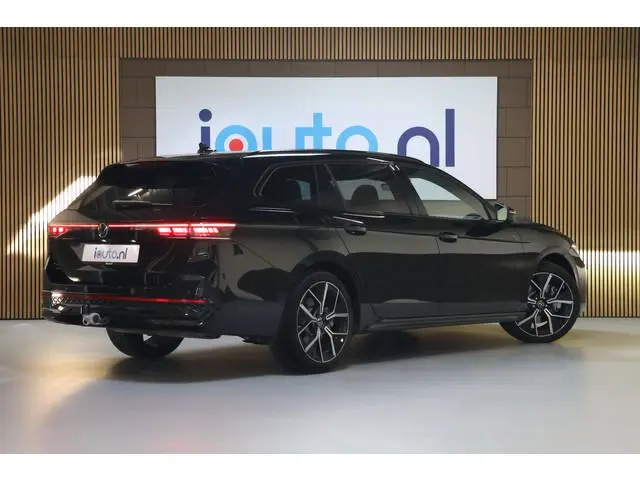 Volkswagen Passat Variant 1.5 eHybrid 272PK R-Line Black Style Leder/Pano/IQ.Light/360/Headup/HK/Nav...