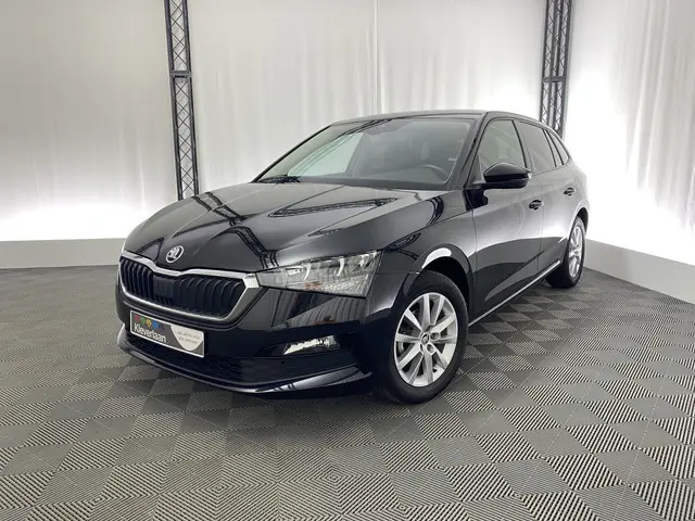 ŠKODA Scala 1.0 TSI Ambition Comfort | Apple carplay | 5-deurs | Cruise adaptief | Sportstoelen | LE...