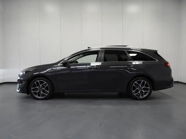 Kia Ceed Sportswagon 1.6 GDI PHEV Plug-In ExecutiveLine LEER/SCHUIFDAK/LED/17"LMV!
