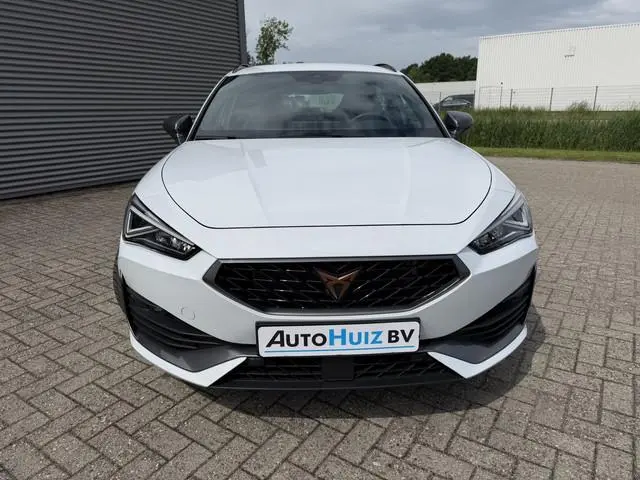 CUPRA Leon Sportstourer 1.4 e-Hybrid Essential ACC Carplay Stoelverwarming Stuurwielverwarming 18 In...