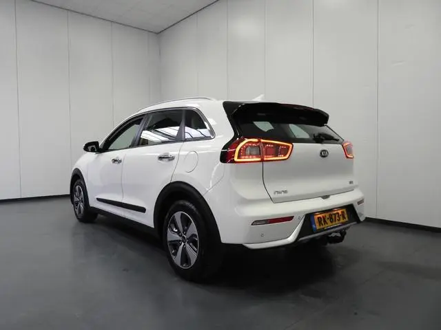 Kia Niro 1.6 GDi Hybrid DynamicLine NAVI/CAMERA/TREKHAAK/16"LMV!