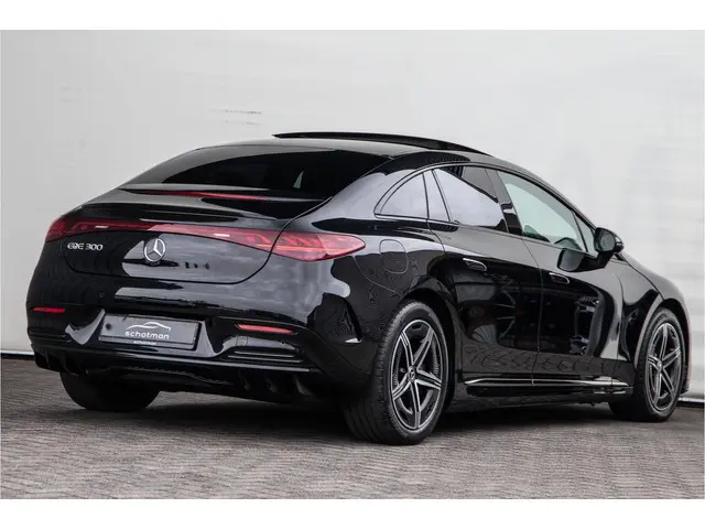 Mercedes-Benz EQE 300 AMG Premium, Pano, Leder, Nightpack, Burmester