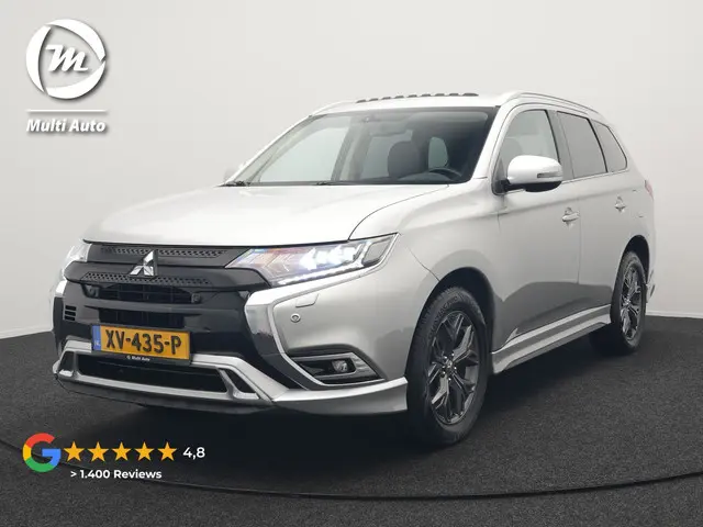 Mitsubishi Outlander 2.4 Intense+ Plug In Hybrid 225pk Dealer O.H. PHEV | Trekhaak Afneembaar | Schuif-/Kanteldak | Camera | Sportstoelen & Stuur Verwarmd | LED Koplampen | Keyless | Apple Carplay | Blis | DAB |