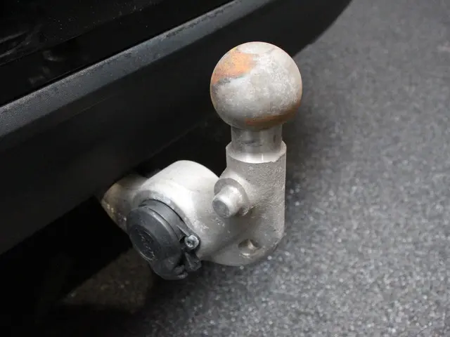 Volvo V60 2.0 B3 Automaat Momentum | Navigatie | Wegklapbare Trekhaak | Climate Control | Blis | Par...