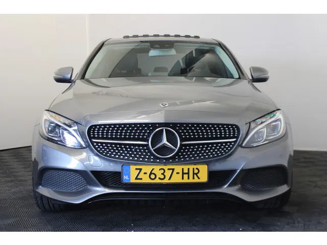 Mercedes-Benz C-klasse 200 Sport Edition |Pano| *Pasen Geopend!*