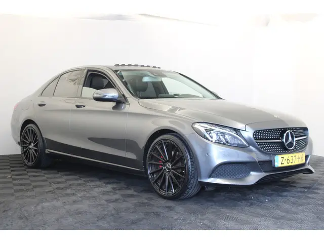 Mercedes-Benz C-klasse 200 Sport Edition |Pano| *Pasen Geopend!*
