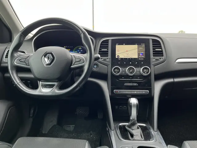 Renault Mégane Estate 1.6 E-Tech Plug-In Hybrid 160PK Intens / Dealer onderhouden / Trekhaak.afneemb...