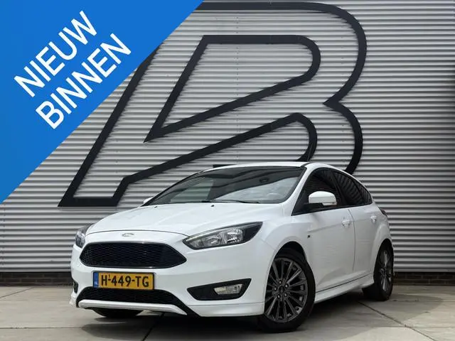 Ford Focus 1.0 ST-Line 2e Eigenaar|Navi|Airco|Trekhaak|Elek ramen|Nieuwe APK bij aflevering