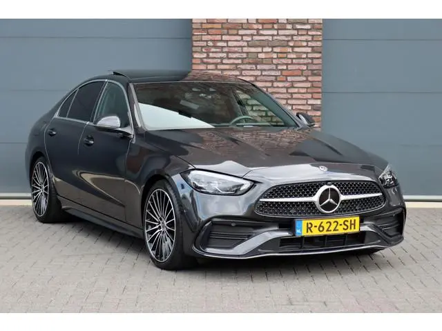 Mercedes-Benz C-klasse 200 AMG Line | Panoramadak | Distronic+ | Camera | Sfeerverlichting Premium |...