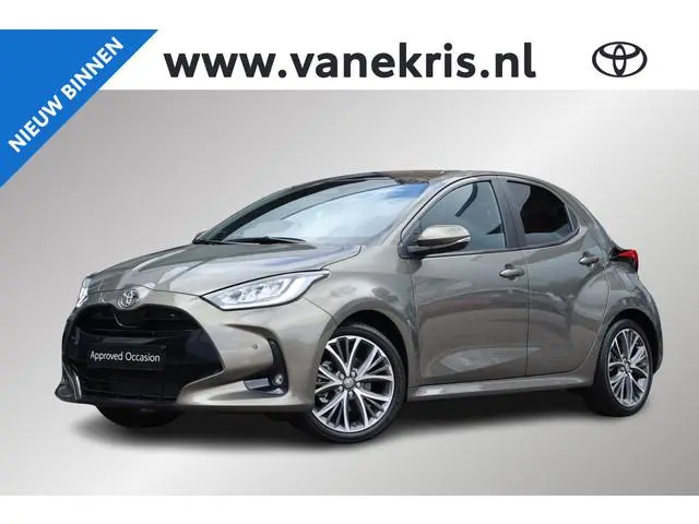 Toyota Yaris 1.5 Hybrid 130 Executive, head-up display,Pano