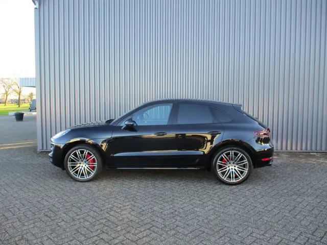 Porsche Macan 3.0 GTS 361 pk Leer Navi Trekhaak
