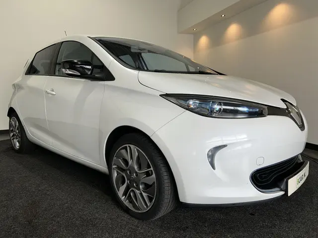 Renault ZOE Q210 Zen Quickcharge 22 kWh Koopaccu | Airco | cruise control | achteruitrijcamera| Soh...