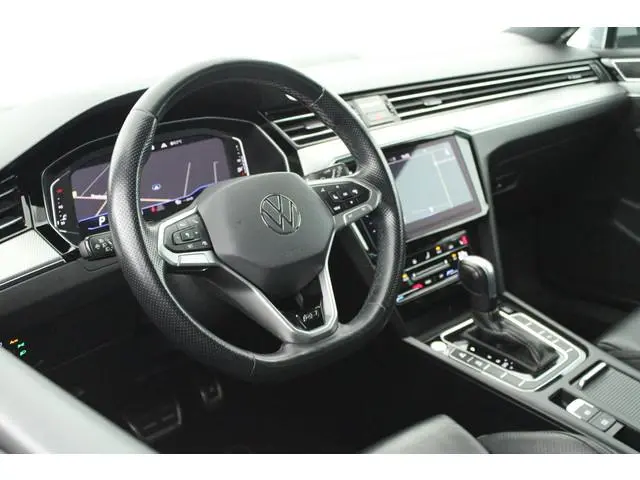 Volkswagen Passat Variant 1.5 TSI 150pk DSG R-Line Business Leder Camera Panoramadak Keyless Virtual...