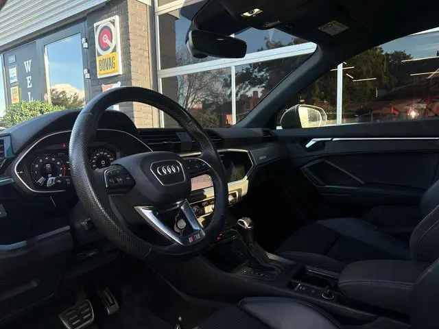 Audi Q3 45 TFSI e S-Line, Automaat, Virtual-Cockpit, CarPlay, Trekhaak, Cruise, Navi, PDC, NAP