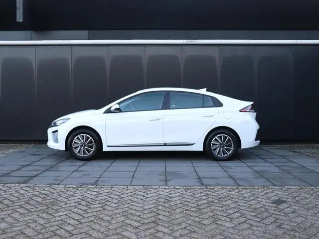 Hyundai IONIQ Comfort EV 38 kWh | CAMERA | NAVI | CRUISE | APPLE CARPLAY |