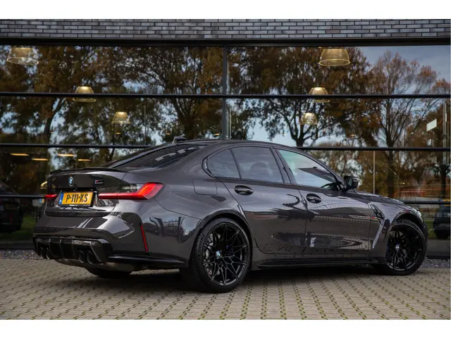 BMW 3-serie M3 xDrive Competition 510pk , Origineel NL, Carbon pakket, Individual, Harman/Kardon