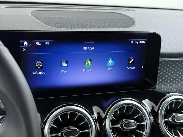 Mercedes-Benz EQB