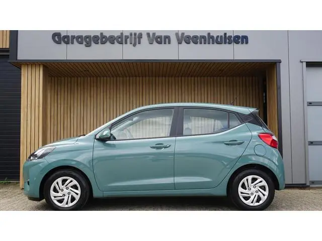Hyundai i10 1.0 67pk Comfort 5Drs Virtual-Cockpit Cruisecontrol Navi A-Camera LED 39072km! *NL auto*...