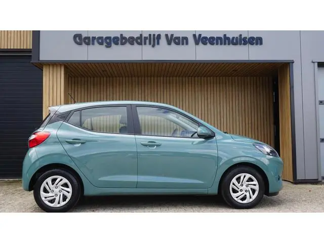 Hyundai i10 1.0 67pk Comfort 5Drs Virtual-Cockpit Cruisecontrol Navi A-Camera LED 39072km! *NL auto*...