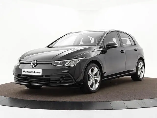 Volkswagen Golf 1.0 eTSI 110pk DSG Life Business · Camera · Keyless · Dodehoeksensor · Apple/Android...