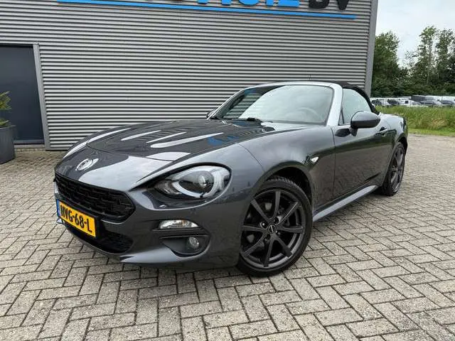 Fiat 124 Spider