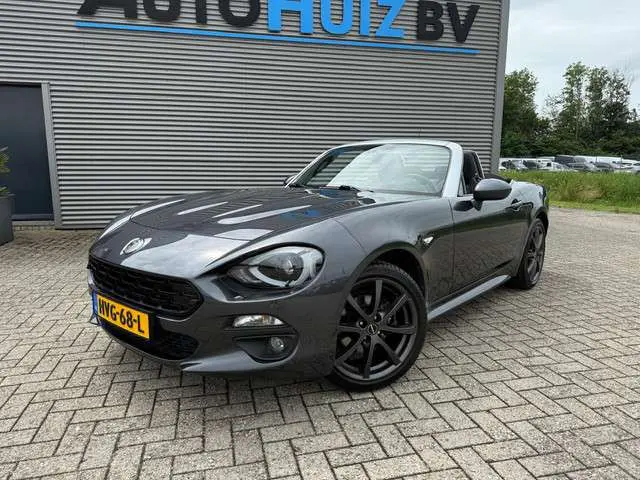 Fiat 124 Spider 1.4 MultiAir Turbo Lusso LED Camera Stoelverwarming