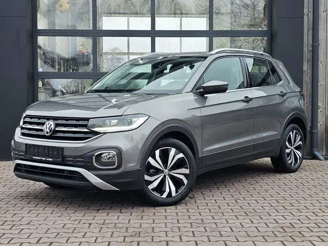 Volkswagen T-Cross 1.0 TSI Style | Automaat | LED | Trekhaak | Stoelverwarming | ACC | Navi | PDC |