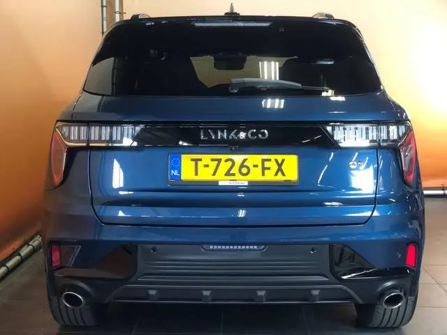 Lynk & Co 01