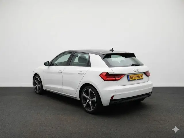 Audi A1 Sportback 30 TFSI Advanced edition 116pk Automaat | 17 inch Lichtmetalen velgen | Led koplam...