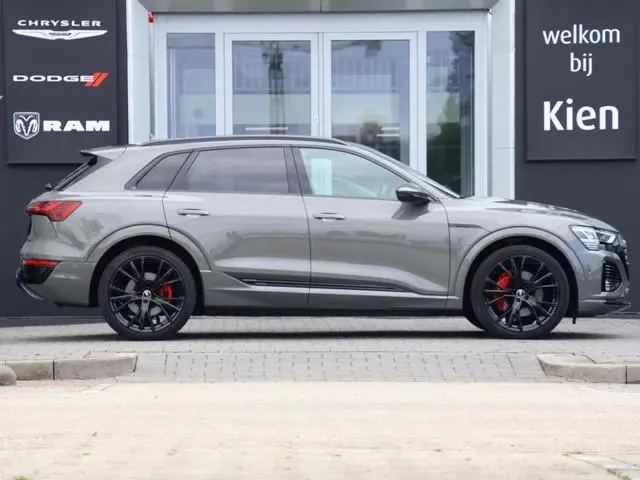 Audi Q8 e-tron
