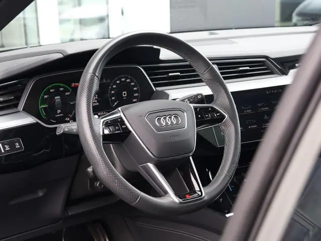 Audi Q8 e-tron