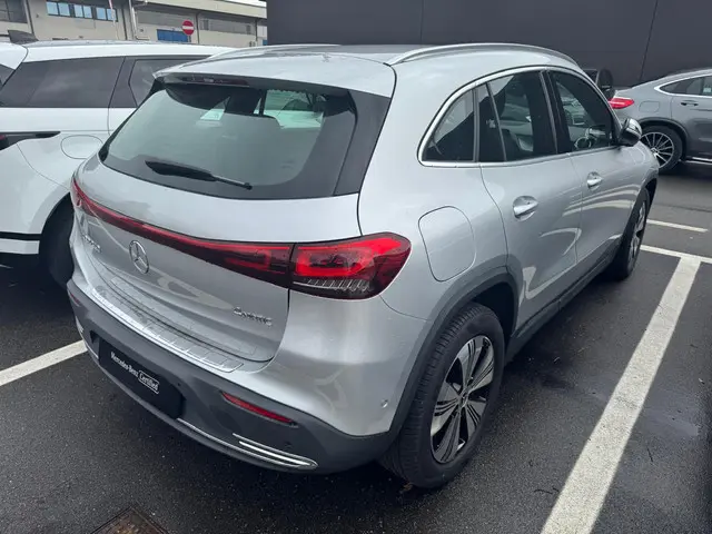 Mercedes-Benz EQA 350 4MATIC Progressive 67 kWh Advance Pakket,  Parkeerpakket, Rij-assistentiepakkt...