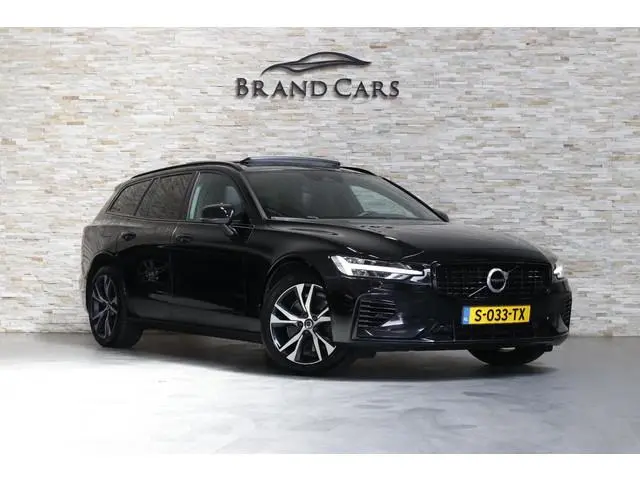 Volvo V60 2.0 T8 Twin Engine AWD R-Design | Adaptive cruise | Trekhaak | Stoelverw. V+A | Carplay |...