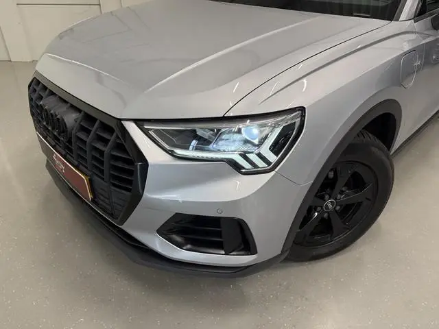 Audi Q3 45 TFSI e Edition PANO/TREKHAAK/LEER-SPORT/MEMORY/ACC/MATRIX/SFEER/KEYLESS/CARPLAY/EL.A.KLEP...