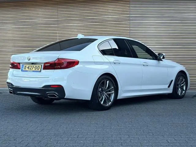 BMW 5-serie 520d xDrive High Executive