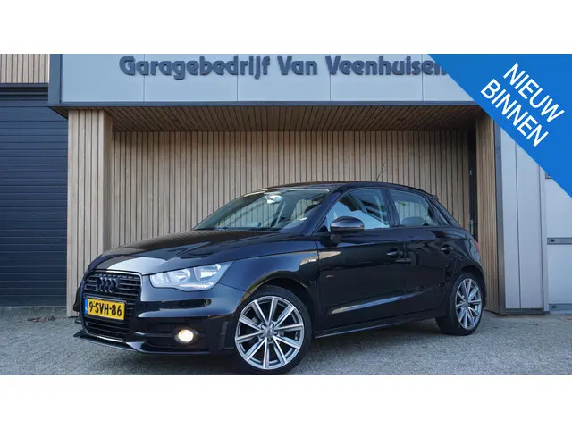 Audi A1 Sportback 1.2 TFSI 86pk 5Drs Admired S-Line *Black Style* Navi 17inch LM Airco Cruise Contro...