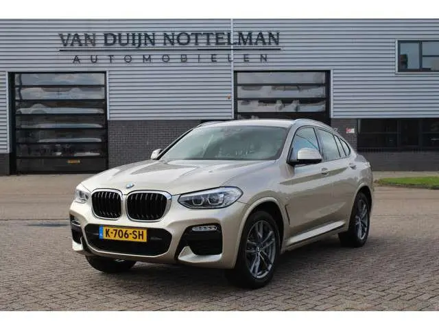 BMW X4 xDrive20i High Executive M Sport / HUD / Keyless