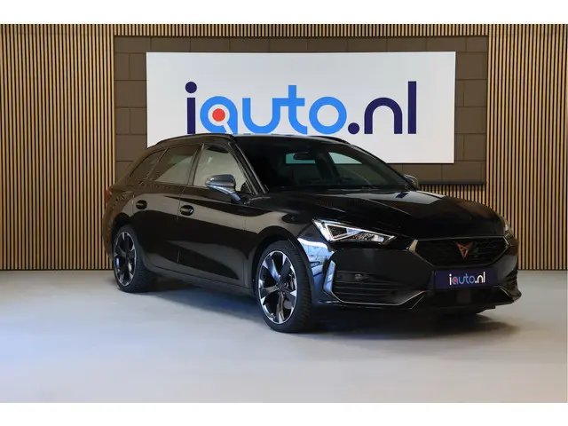 CUPRA Leon Sportstourer 1.4 e-Hybrid Business LED/Keyless/Camera/Trekhaak wegklapbaar/ACC/18"