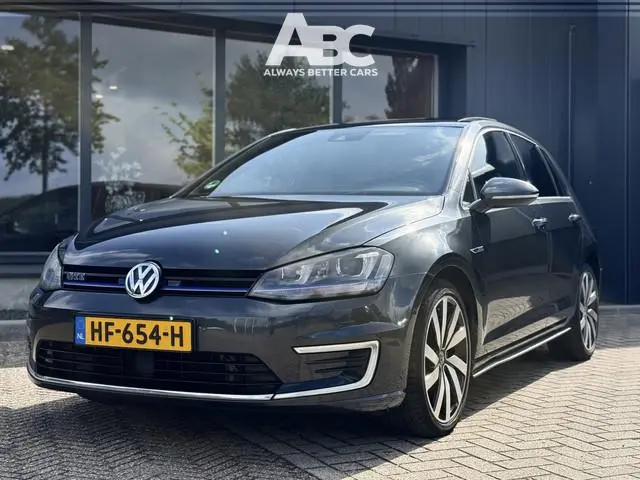 Volkswagen Golf 1.4 TSI GTE Panorama Leder