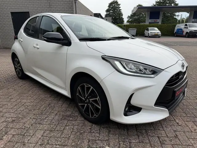Toyota Yaris 1.5 VVT-i Team125pk/Cruisecontrol/Camera/Stoelvw