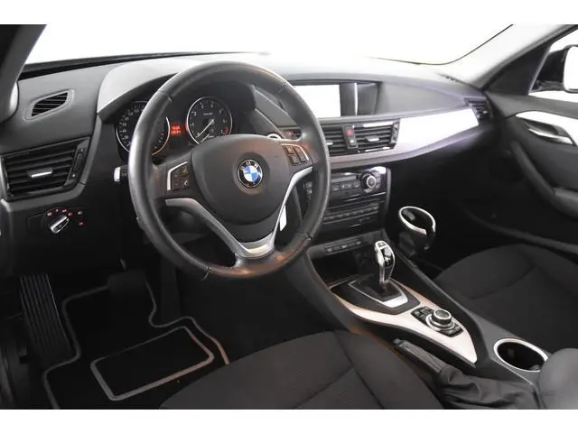 BMW X1 sDrive20i *Navigatie*PDC*Trekhaak*