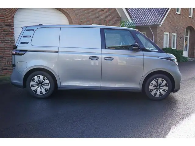 Volkswagen ID. Buzz Cargo 79 kWh 286PK 2027 MODEL A-Deuren TREKHAAK Side Assist ACC Travel Assist