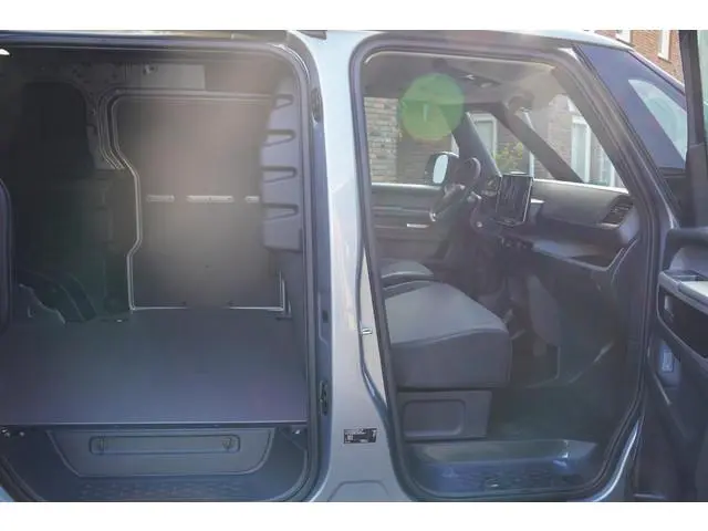 Volkswagen ID. Buzz Cargo 79 kWh 286PK 2027 MODEL A-Deuren TREKHAAK Side Assist ACC Travel Assist