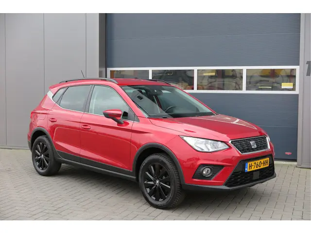 SEAT Arona 1.0 TSI 95PK Xcellence Launch Edition Navigatie , Parkeersensoren , Climate control, Lich...