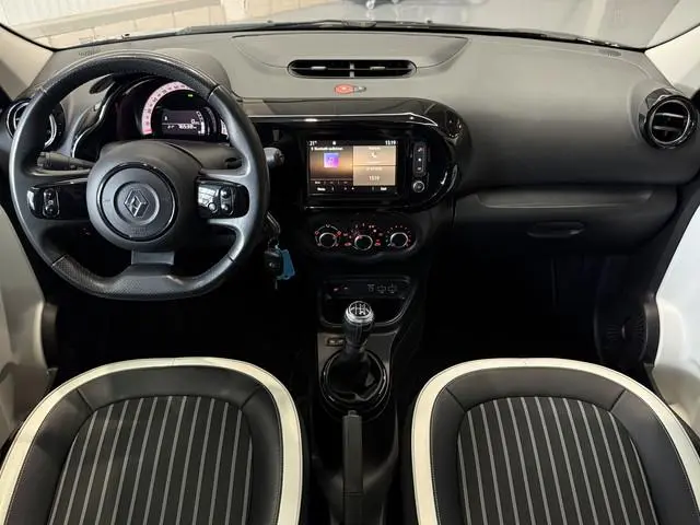Renault Twingo 0.9 TCe Intens | Navi | Cabrio dak | 16" | PDC | Airco | Cruise | Stoelverwarming |